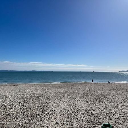 Apto 30 Passos Da Areia Da Praia Apartment Florianópolis Екстериор снимка